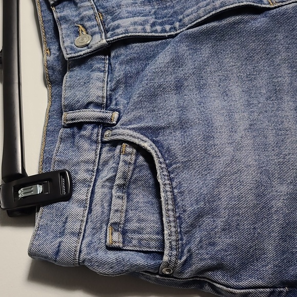 ALL SAINTS Remi Cut Off Frayed Distressed Light/Med Wash Denim Shorts Size 28 - Picture 8 of 15